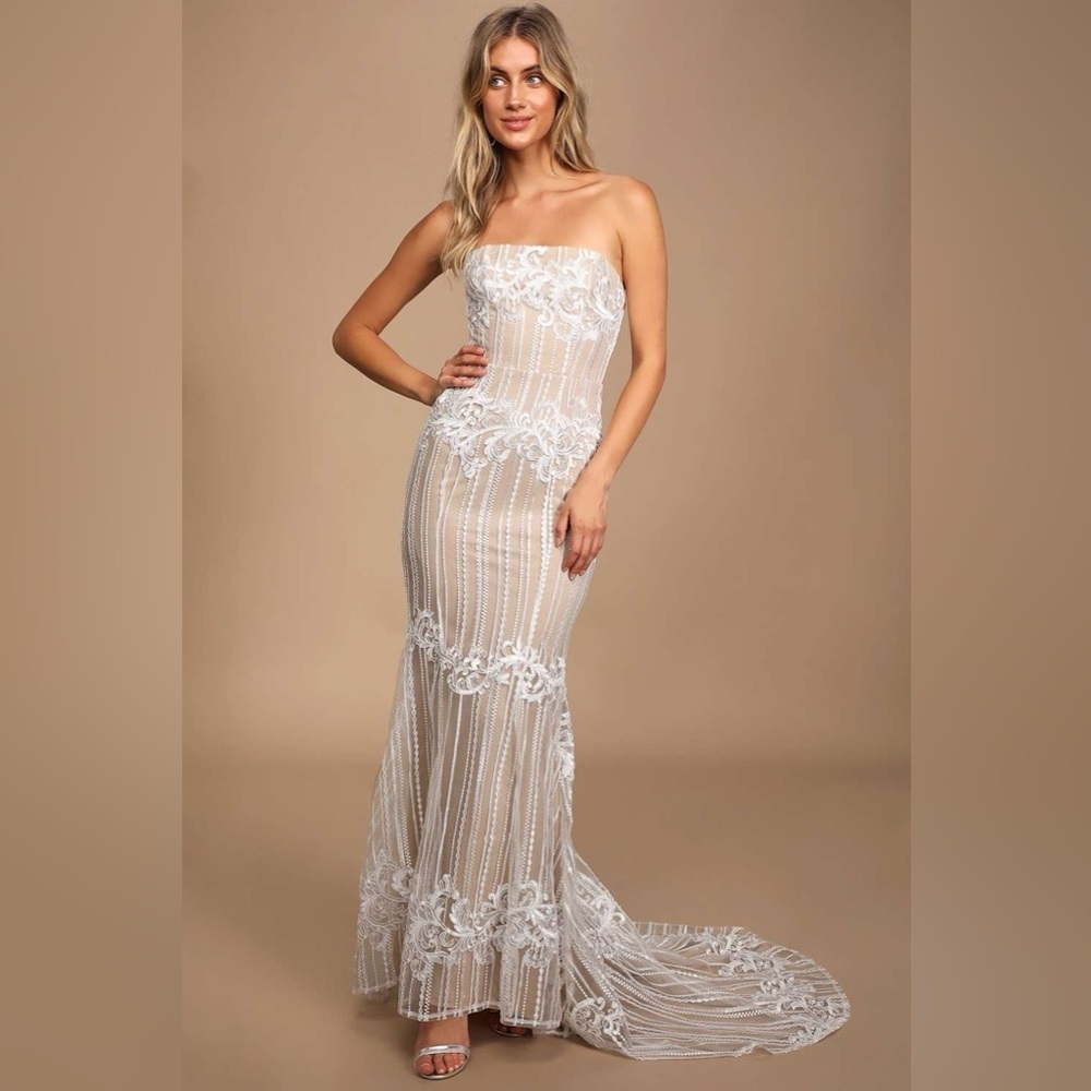 Lulus Ever Thine white lace Strapless Dress 👗❤️